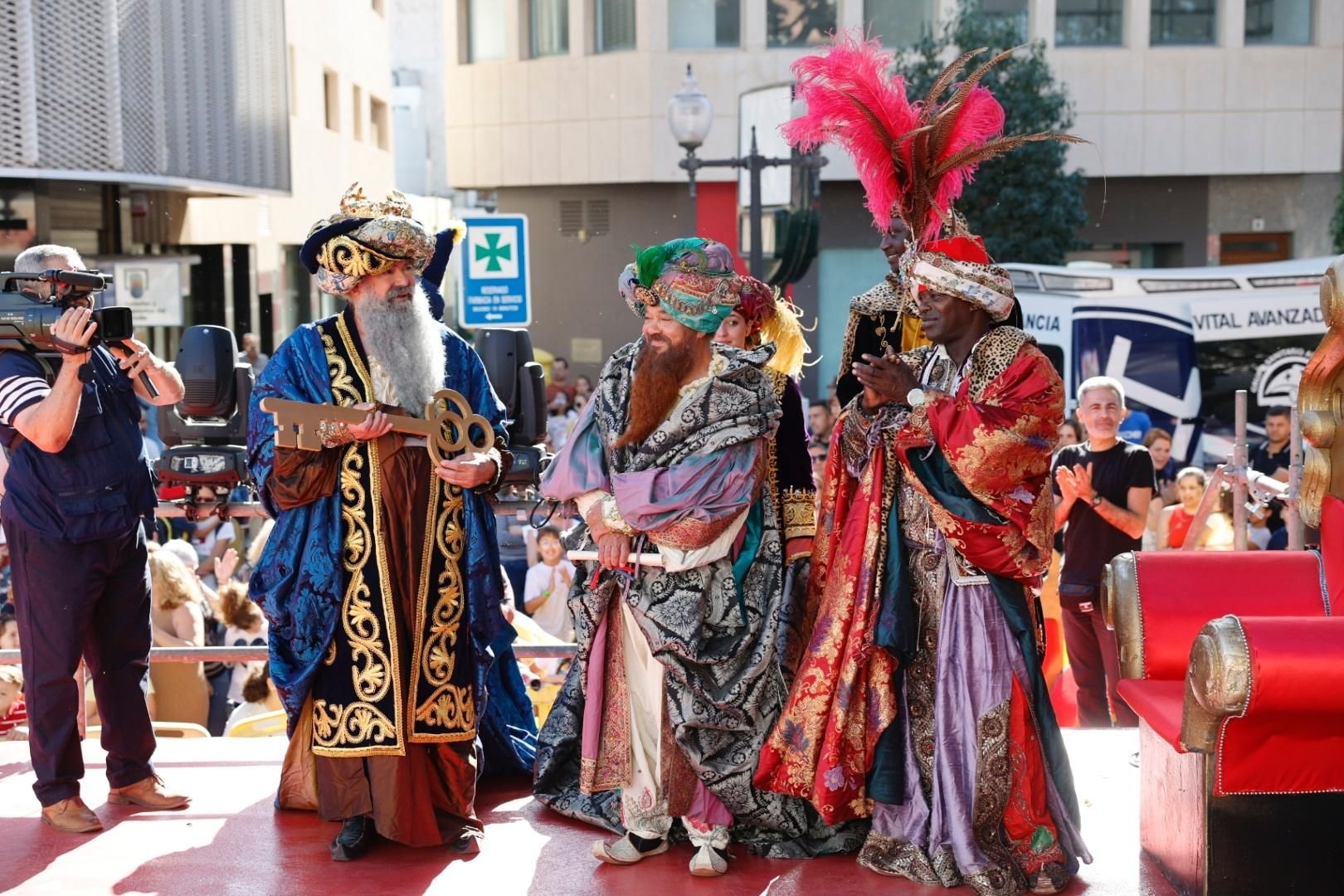 Los Reyes Magos visitan Canarias