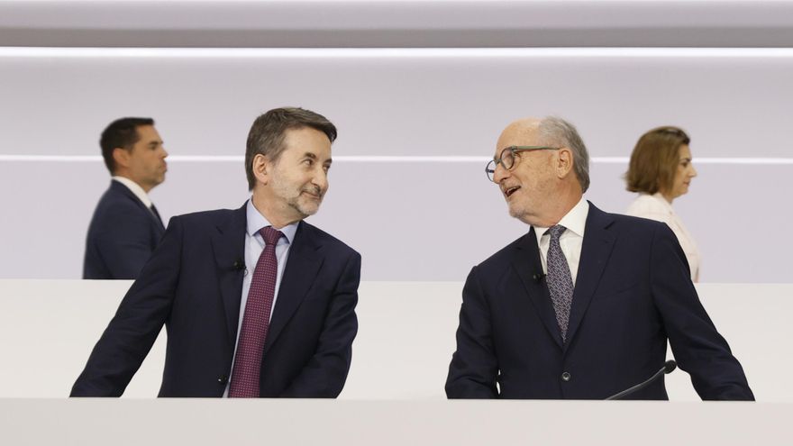 Repsol vuelve a amenazar con llevarse inversiones a Portugal o Francia si no se elimina el impuesto especial