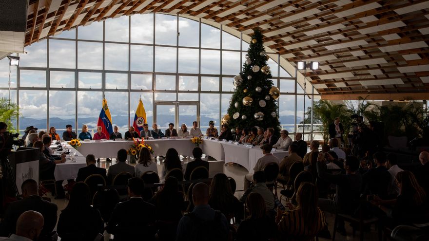 La delegación de diálogos del ELN propone al Gobierno de Petro nuevo modelo de negociación