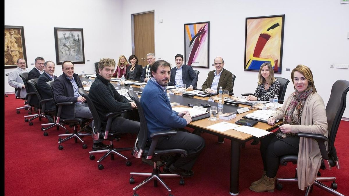 El cuatripartito respalda al Gobierno foral en el último pago al Estado y la oposición critica su "unilateralidad"