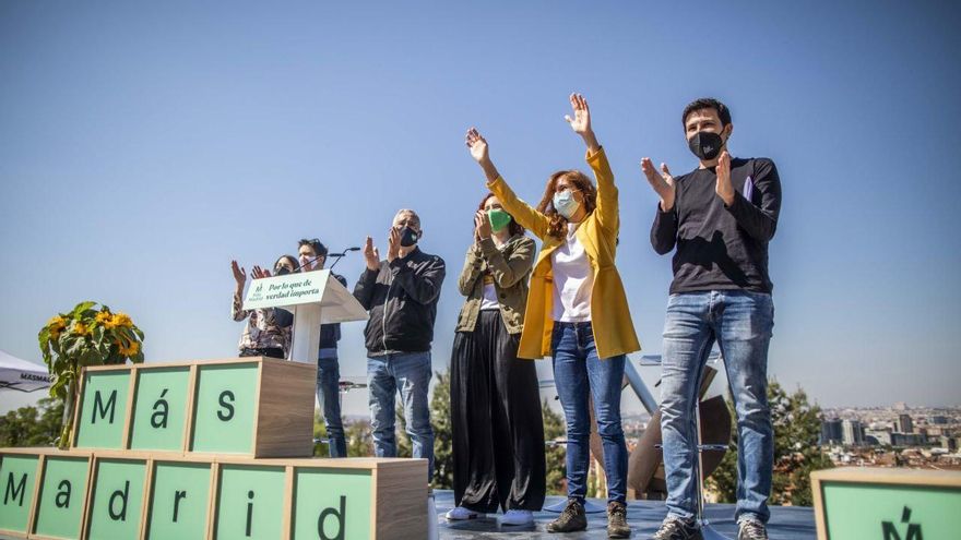 La candidata de Más Madrid, Mónica García, en el arranque de campaña junto a Iñigo Errejón, Rita Maestre, Pablo Gómez Perpinyá, María Pastor y Paco Pérez.
