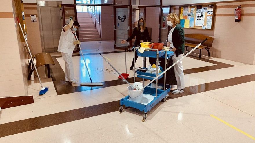 La pelea contra dos leyes de Rajoy que "precarizan" a miles de trabajadores subcontratados por el sector público