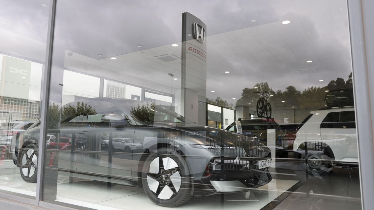 El automóvil confía en que Industria evite un parón de las ayudas a eléctricos del Plan Auto+