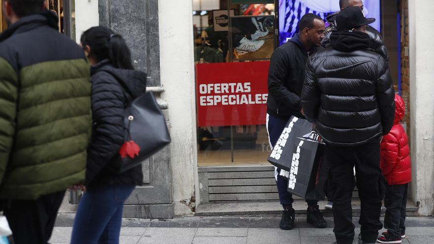 Comparar precios y hacer una lista, claves para evitar compras impulsivas en Navidad