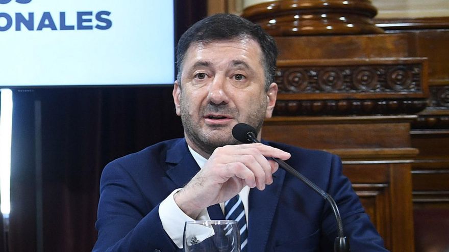Kueider, en la mira: controversia por el apoyo del senador a la ley de Bases y una inmediata publicación en el Boletín Oficial