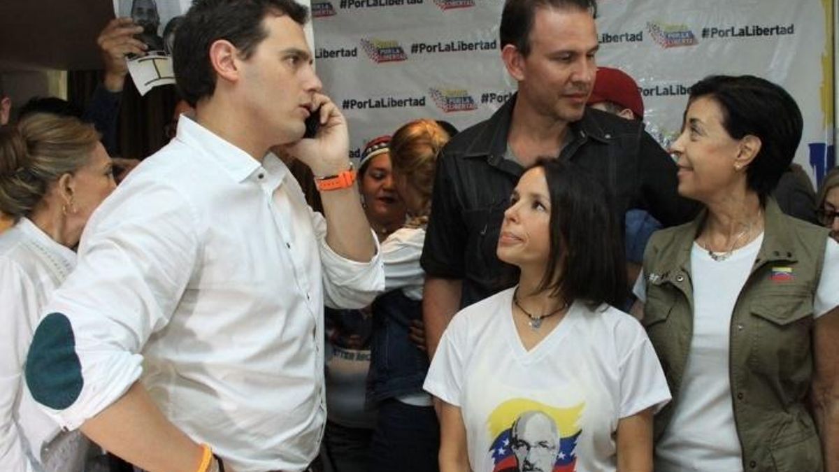 Rivera tacha a Podemos de "sucursal chavista" y a Monedero de "artífice del régimen" de Maduro