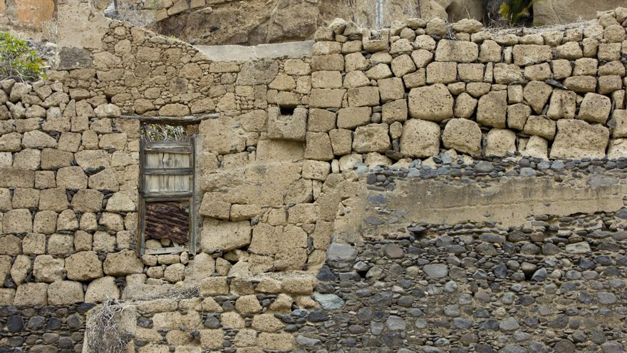 Antiguas terrazas de cultivo abandonadas en el Guiniguada. El cauce bajo del barranco concentra una de las mayores colecciones de patrimonio agrícola e hidráulico de toda Gran Canaria.