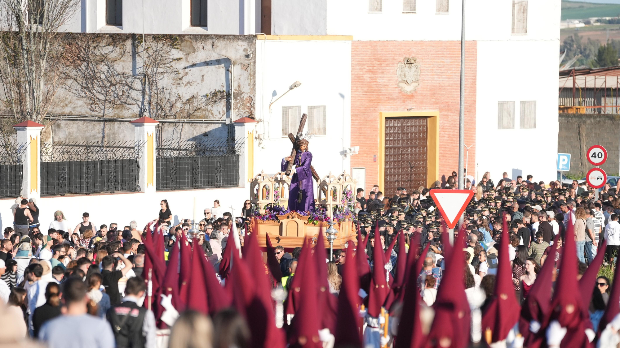 La salida procesional de la Sangre de El Higuerón, en imágenes