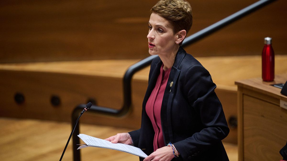 La presidenta de Navarra, María Chivite, en una imagen de archivo en el Parlamento de Navarra.