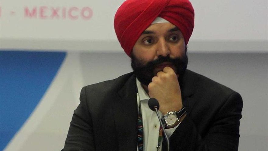 Un ministro canadiense de origen sij denuncia el trato que recibió en EE.UU.