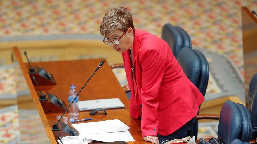 La diputada del PSOE, María Carmen López Ruiz durante su intervención en el pleno de la Asamblea de Madrid celebrado este jueves, en Madrid (España), a 28 de mayo de 2020.
