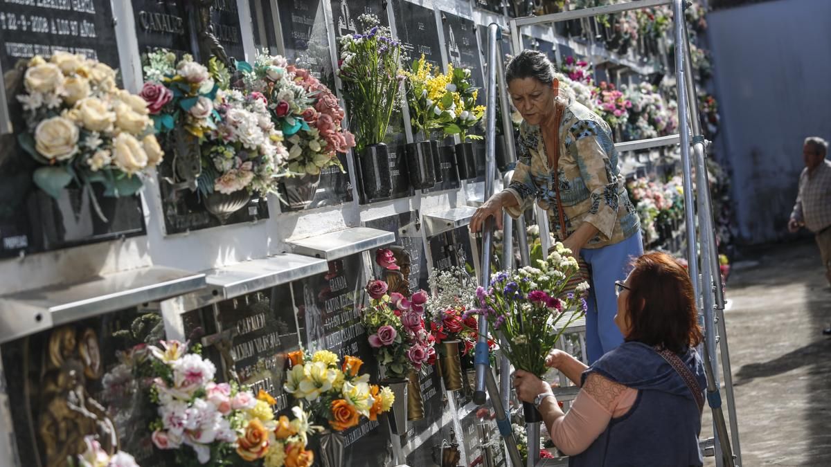 Día de Todos los Santos en el cementerio de San Rafael