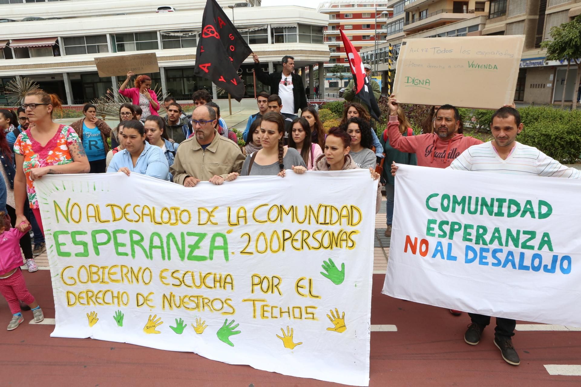 Concentración de la comunidad 'La Esperanza' (Alejandro Ramos)