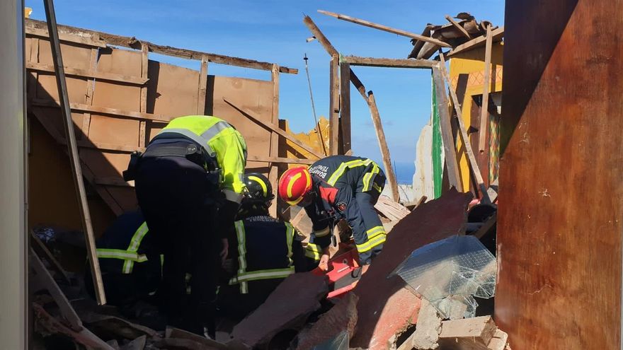 Un hombre sufre heridas leves tras derrumbarse el techo de su vivienda en Icod, Tenerife