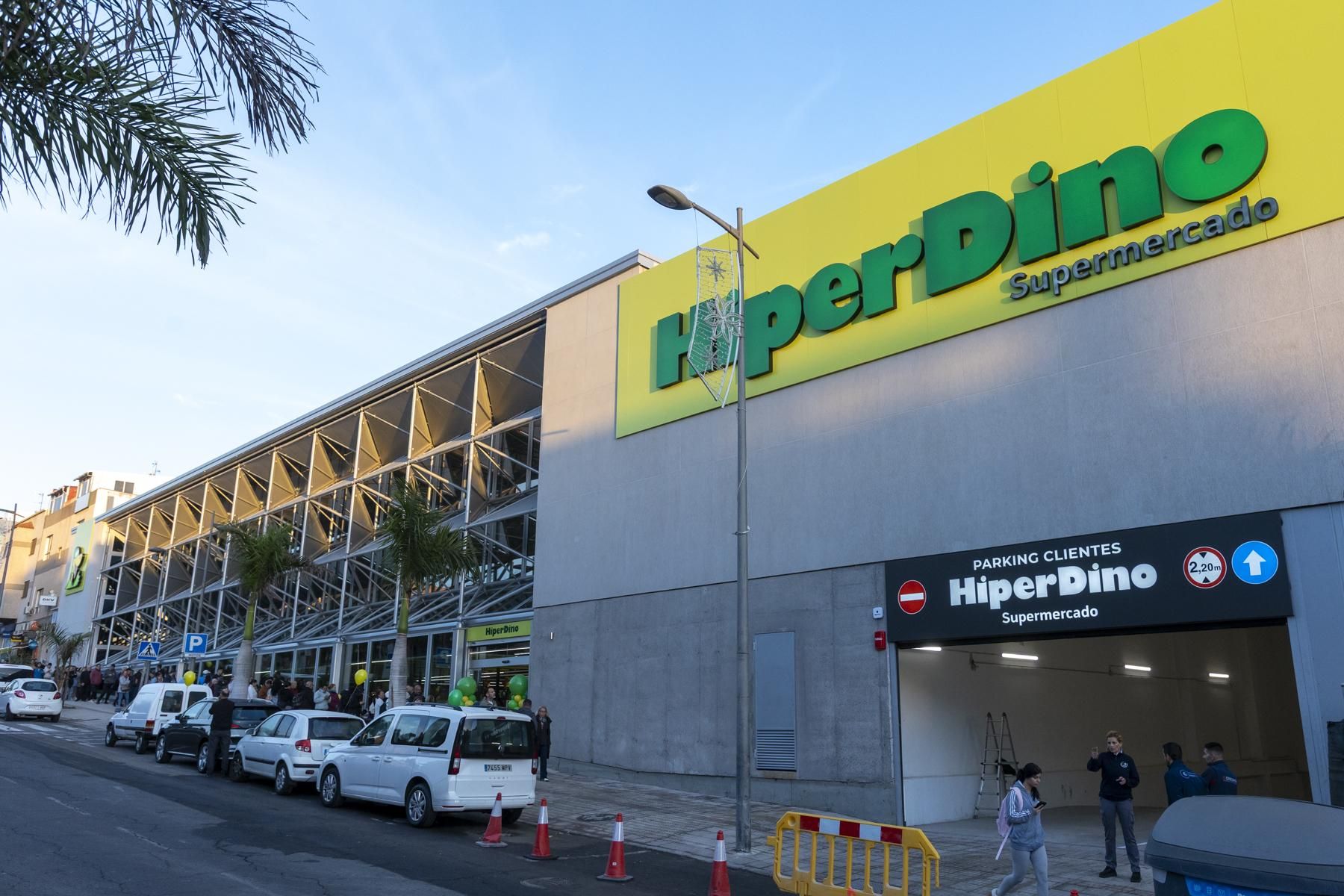 Fachada del nuevo HiperDino en Los Menceyes.