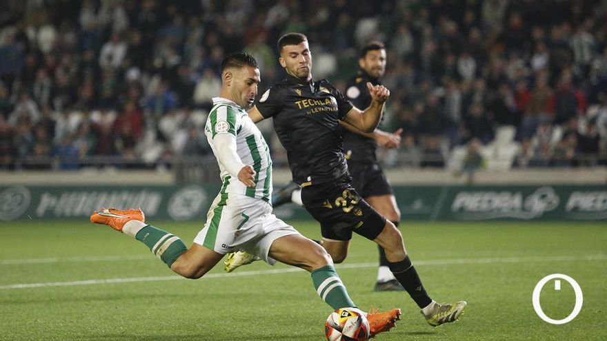 El Córdoba CF, a ritmo de pelear el ascenso directo