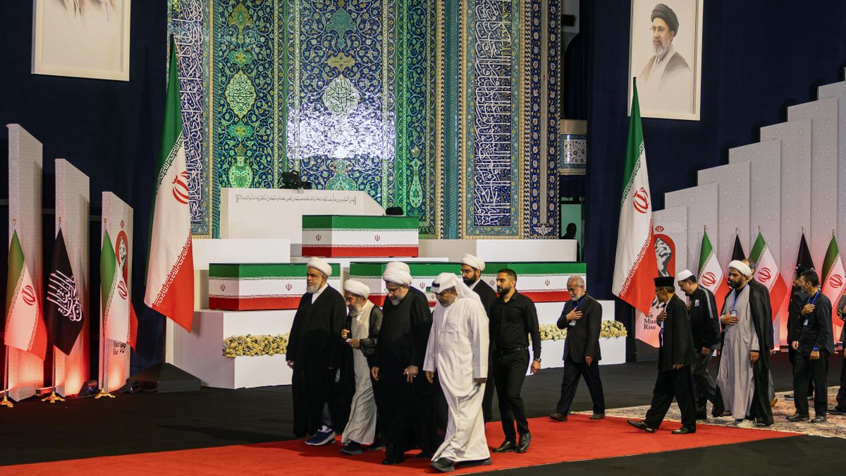 Irán comienza sus mayores funerales de Estado para despedir al líder supremo Jamenei asesinado por EEUU hace 4 meses