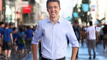 Íñigo Errejón en la Gran Vía de Madrid.