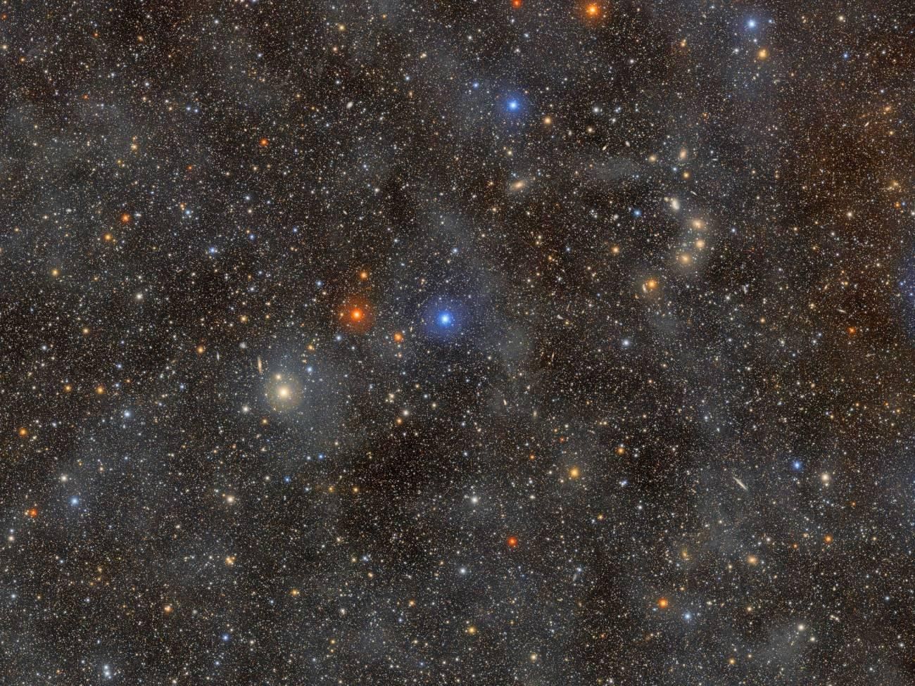 El firmamento desde el observatorio LSST Vera C. Rubin con una cámara de 3.200 megapixels, la mayor jamás construida.