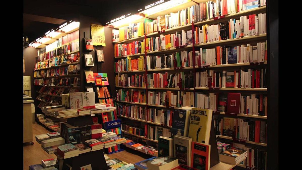 El Día de las Librerías se celebra en 15 comercios de Logroño con descuentos y el Códice Emilianense de regalo