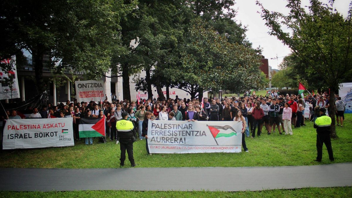 Protestas estudiantiles contra Israel retrasan el acto de apertura del curso universitario en la EHU