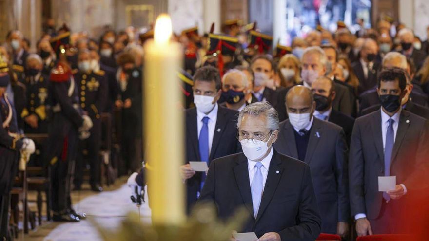 Misa “oficialista” en Luján: el Gobierno tiene su foto "por la paz" en la Basílica, pero sin la oposición