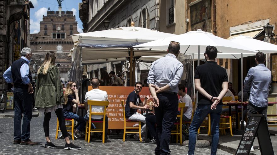 Italia tuvo 1.723 casos y el lunes la mitad del país no tendrá restricciones