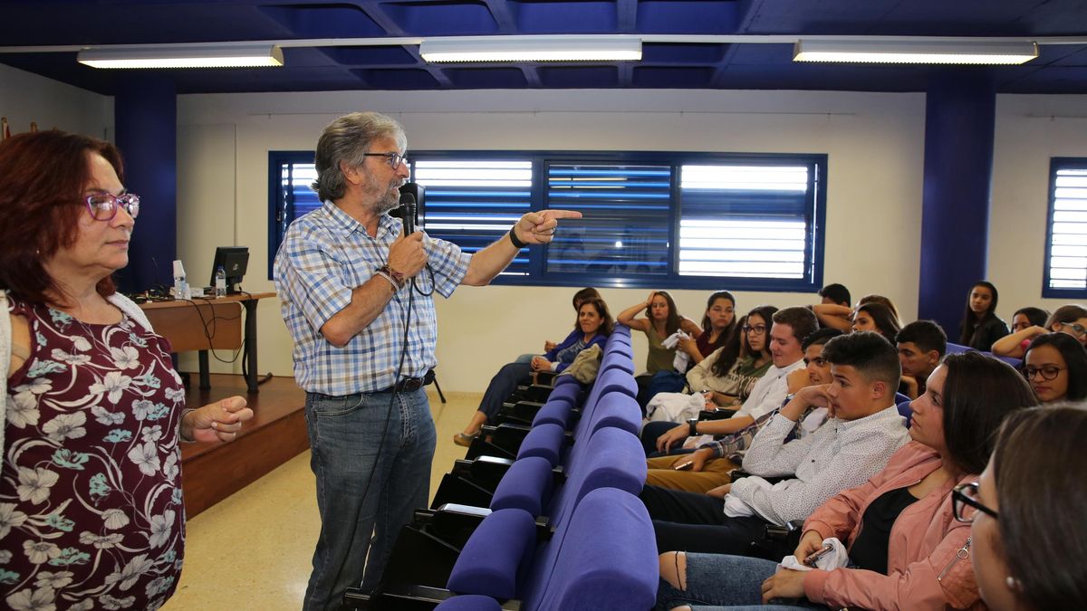 Fotogalería | Encuentro de alumnos y profesores del proyecto 'Ayudantes TIC'