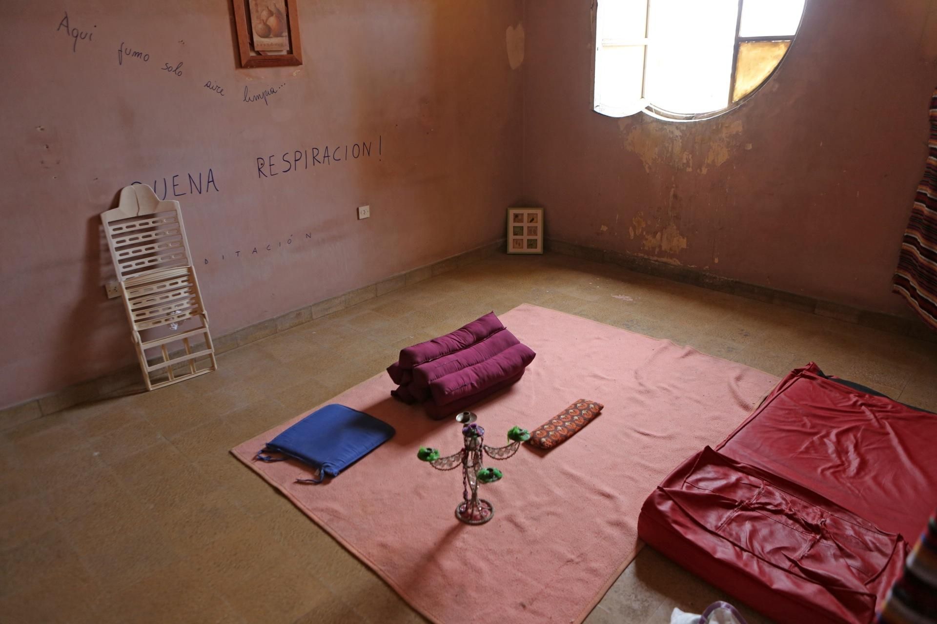Sala para meditar en el Mural en el Centro Social La Bicicleta (ALEJANDRO RAMOS)