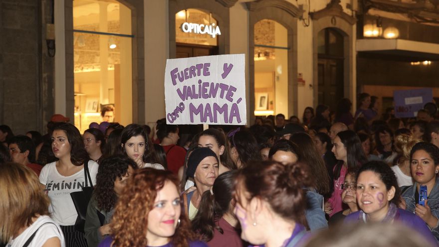 Pancarta en una manifestación del 8M en Gran Canaria.