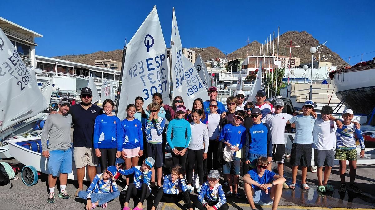 Nueva actividad de la Escuela Tecnificación FIVT-DXT para regatistas de Optimist