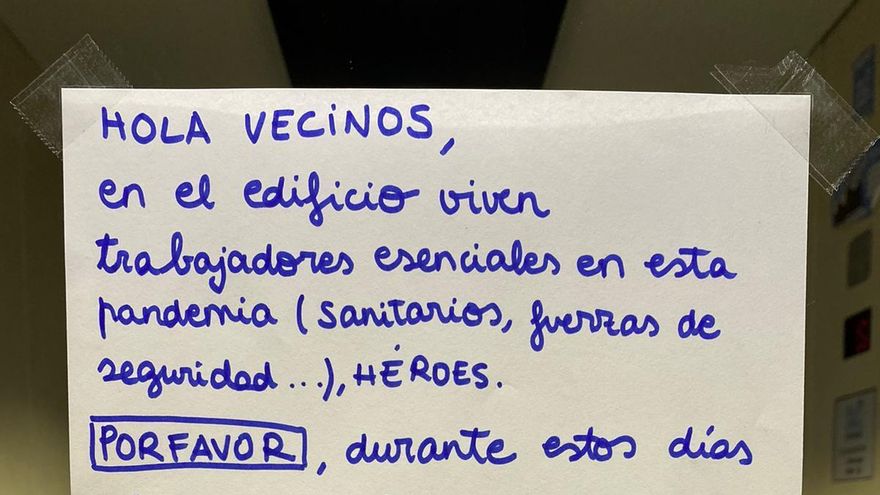 "En el edificio viven héroes, absteneos de hacer obras"