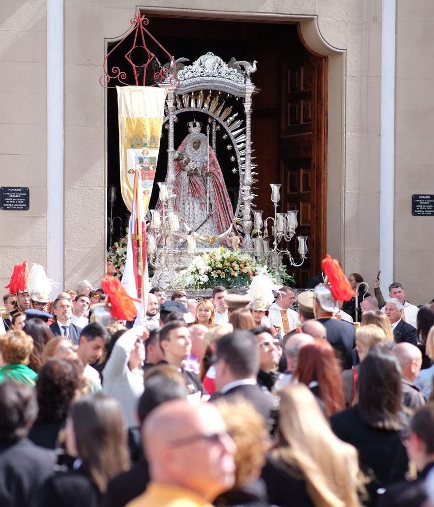 Los peregrinos acudieron a rendir sus honores a la patrona de Canarias