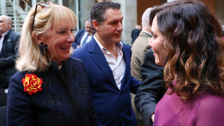 Isabel Díaz Ayuso y Esperanza Aguirre en un acto en la Real Casa de Correos.