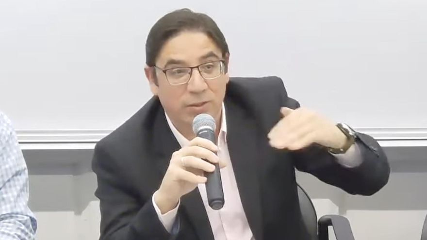 Alejandro Álvarez, el sinuoso funcionario detrás de la "batalla cultural" del Gobierno en las universidades