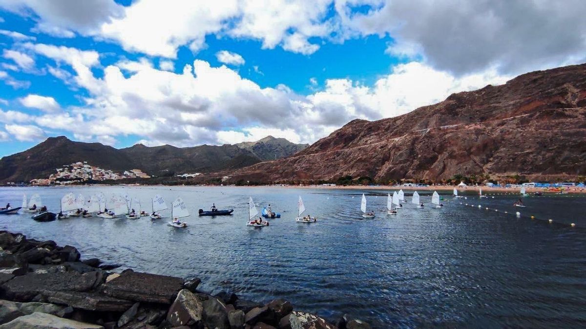 Playa San Juan y Santa Cruz, escenarios de las pruebas de selección insulares para la clase Optimist