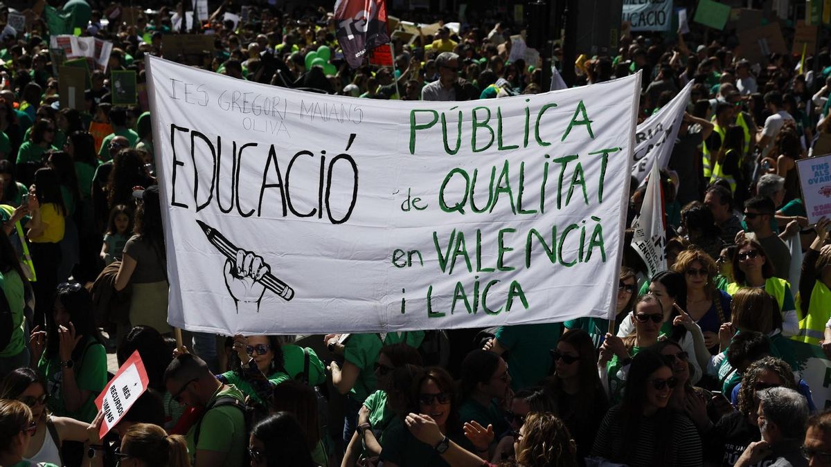 Los docentes valencianos instan al Gobierno de Pérez Llorca a negociar si quieren parar la huelga indefinida que comienza el 11 de mayo