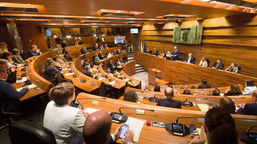 El parlamento asturiano rechaza la proposición del PP de rebaja del IRPF