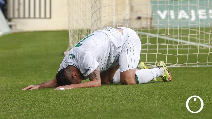 Los delanteros del Córdoba CF, sin acierto de cara a gol