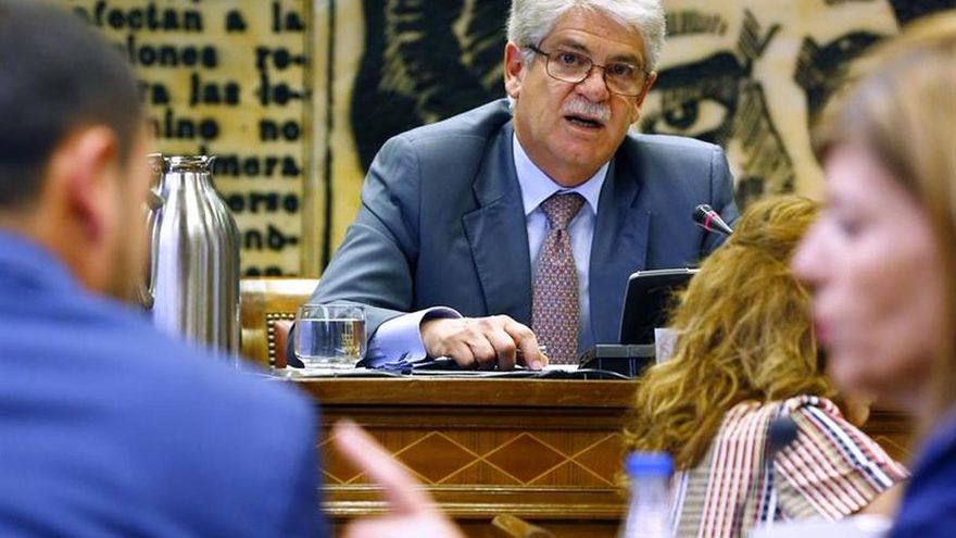 Dastis confía en cumplir objetivos de acogida de refugiados a final de año