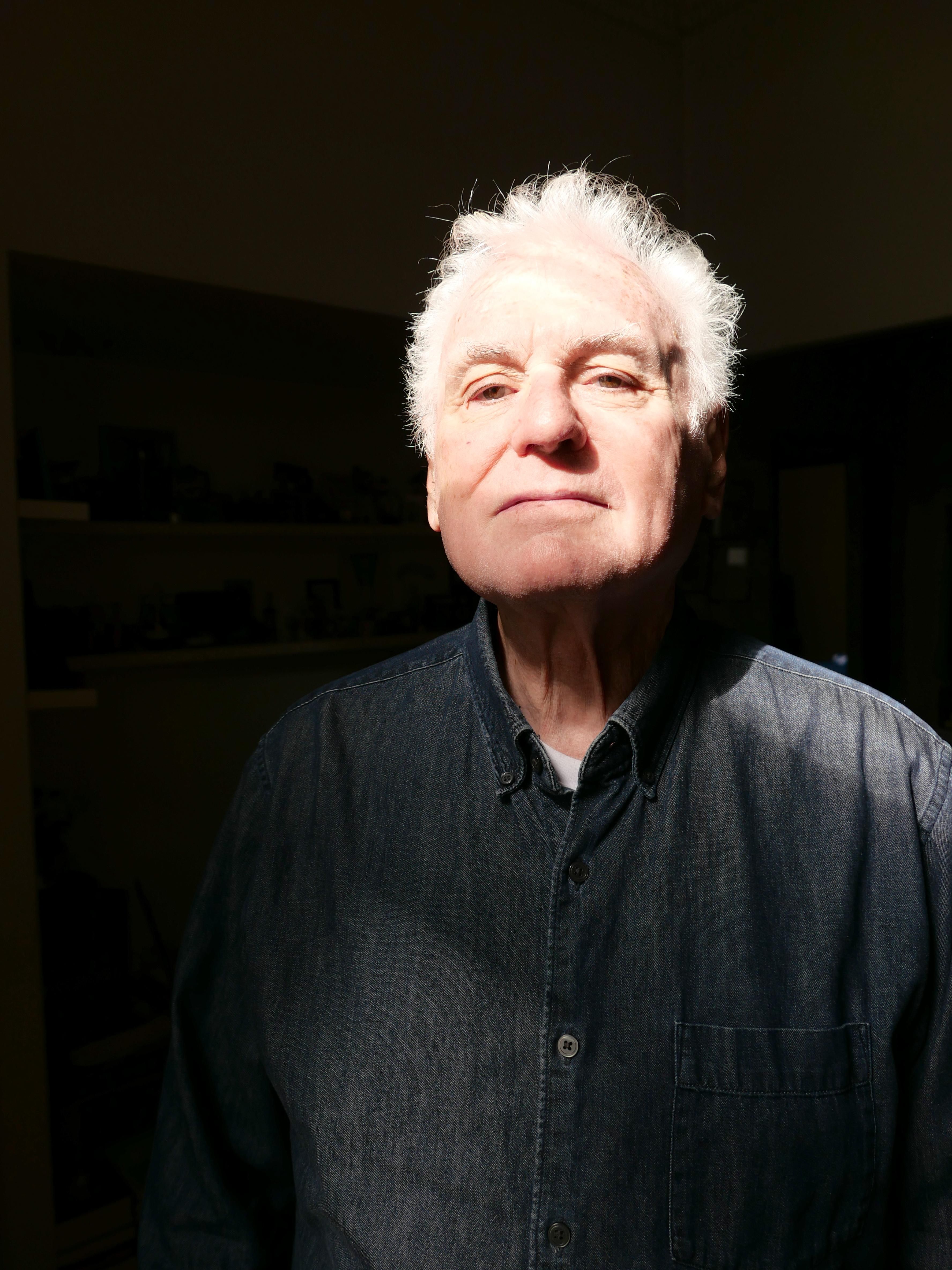 Ulanovsky es autor de más de 20 libros, entre investigaciones sobre la historia de los medios, biografías, cróncias y ensayos.