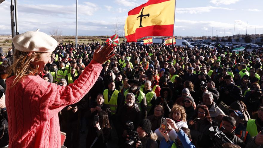 La portavoz de la Plataforma 6F insulta a la Policía en las protestas del campo: "Os mató pocos la ETA"
