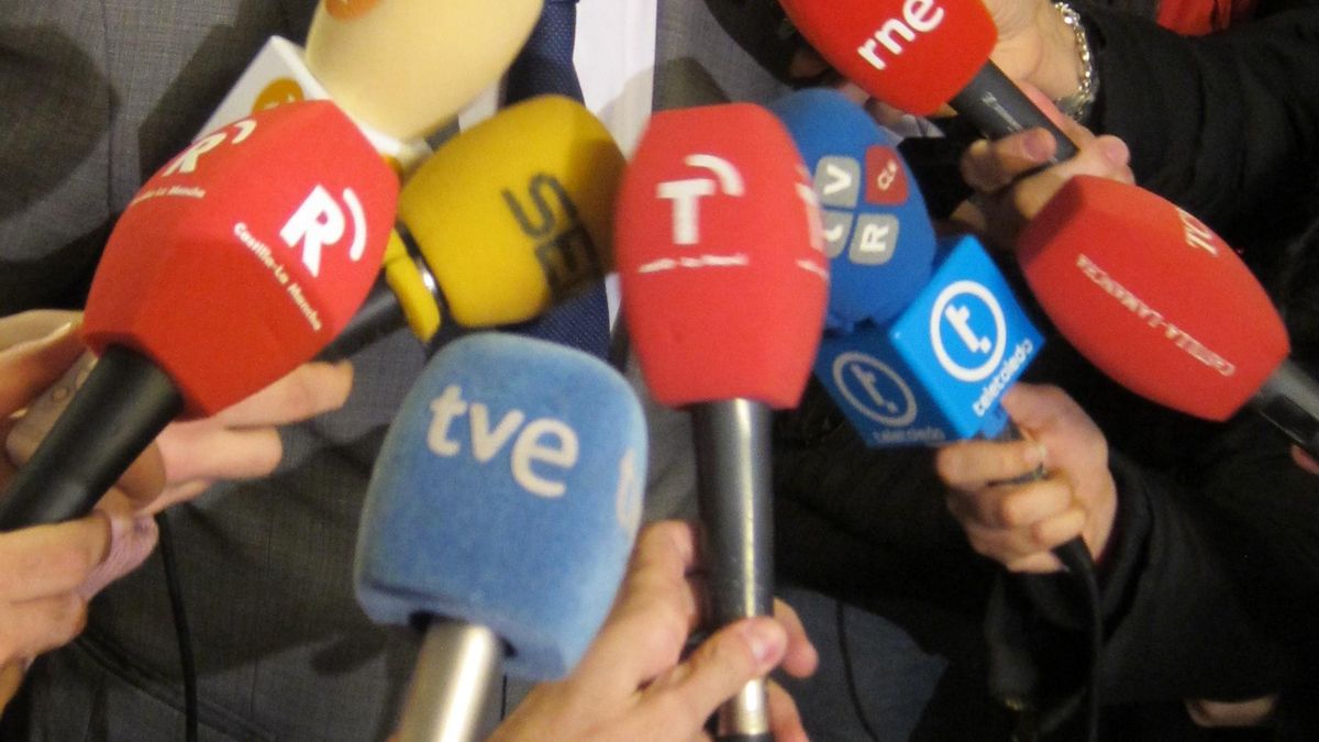 Micrófonos, Medios, Periodistas, Canutazo