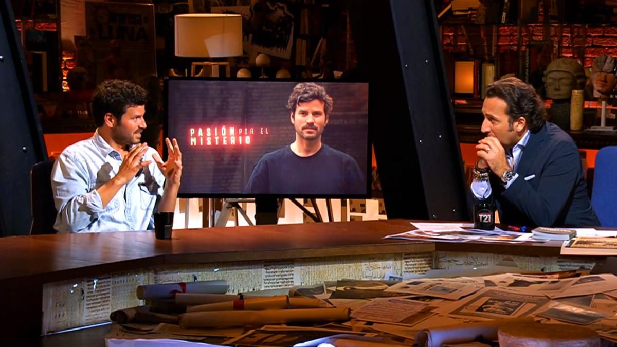 Willy Bárcenas visitó por sorpresa a Iker Jiménez para hablar de cosas "raras" vividas en casa de sus padres: "Había malas energías"