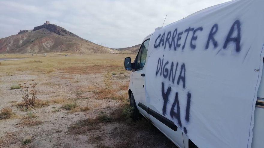 Los vecinos de la comarca conquense de Moya piden mejorar la carretera CUV 5003