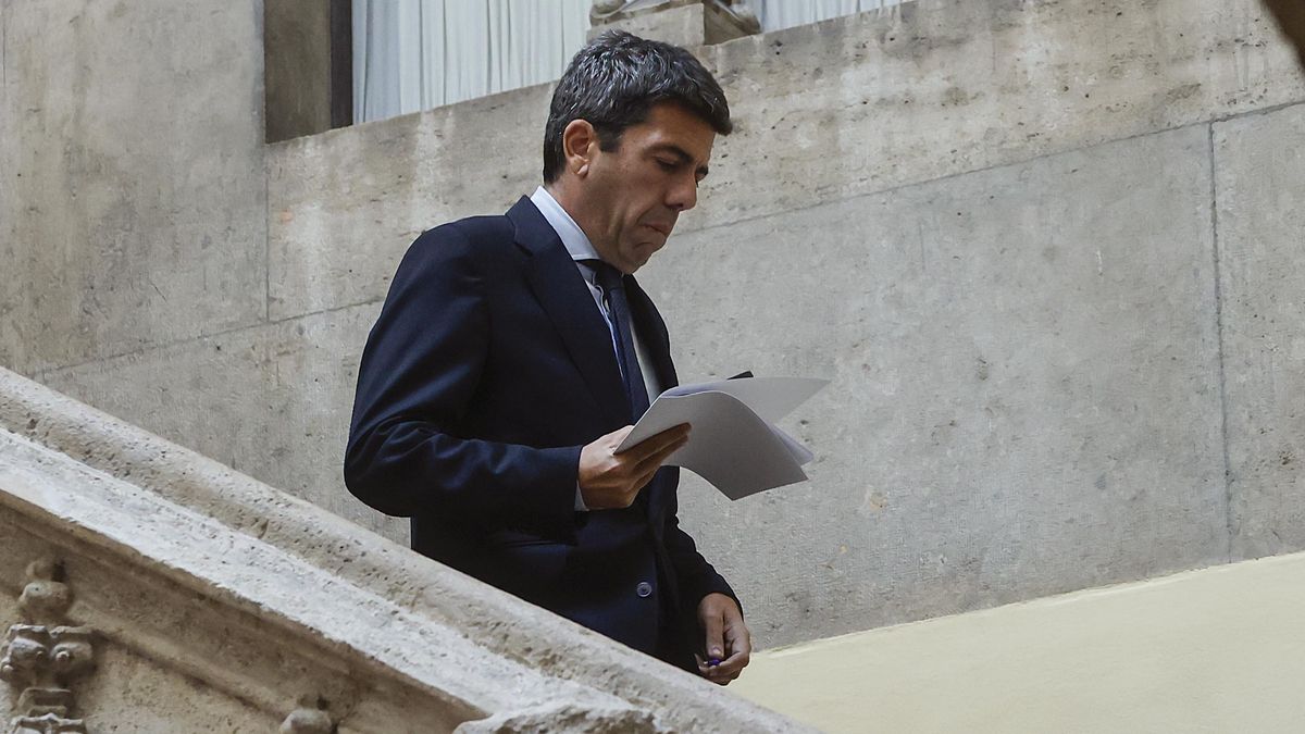 El presidente de la Generalitat Valenciana, Carlos Mazón en el Palau de la Generalitat