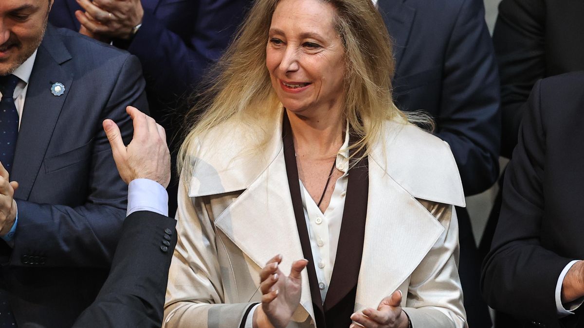 El Gobierno argentino intenta silenciar el escándalo de los audios de los hermanos Milei entre acusaciones de censura