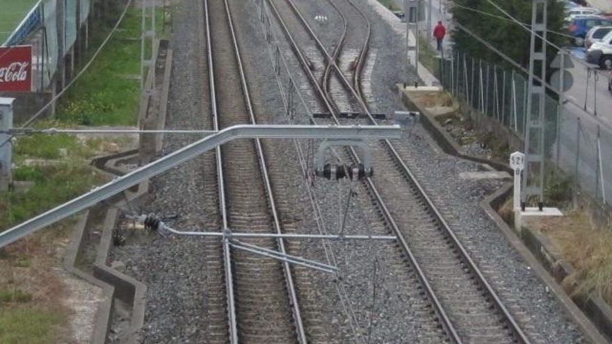 Archivo - Tren, Vías, Catenaria