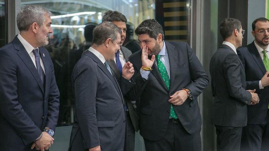 Page, pillado pactando con tres presidentes del PP: "Vamos diciendo lo mismo pero por separado"