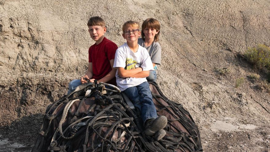 Tres niños descubren un raro fósil de 'Tyrannosaurus rex' juvenil, un hallazgo científico ‘de película’